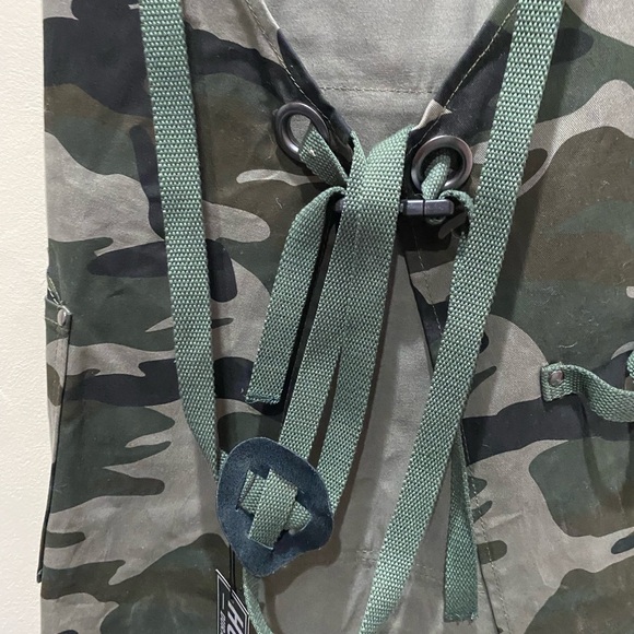 Hudson kitchen and grill apron - Picture 7 of 10